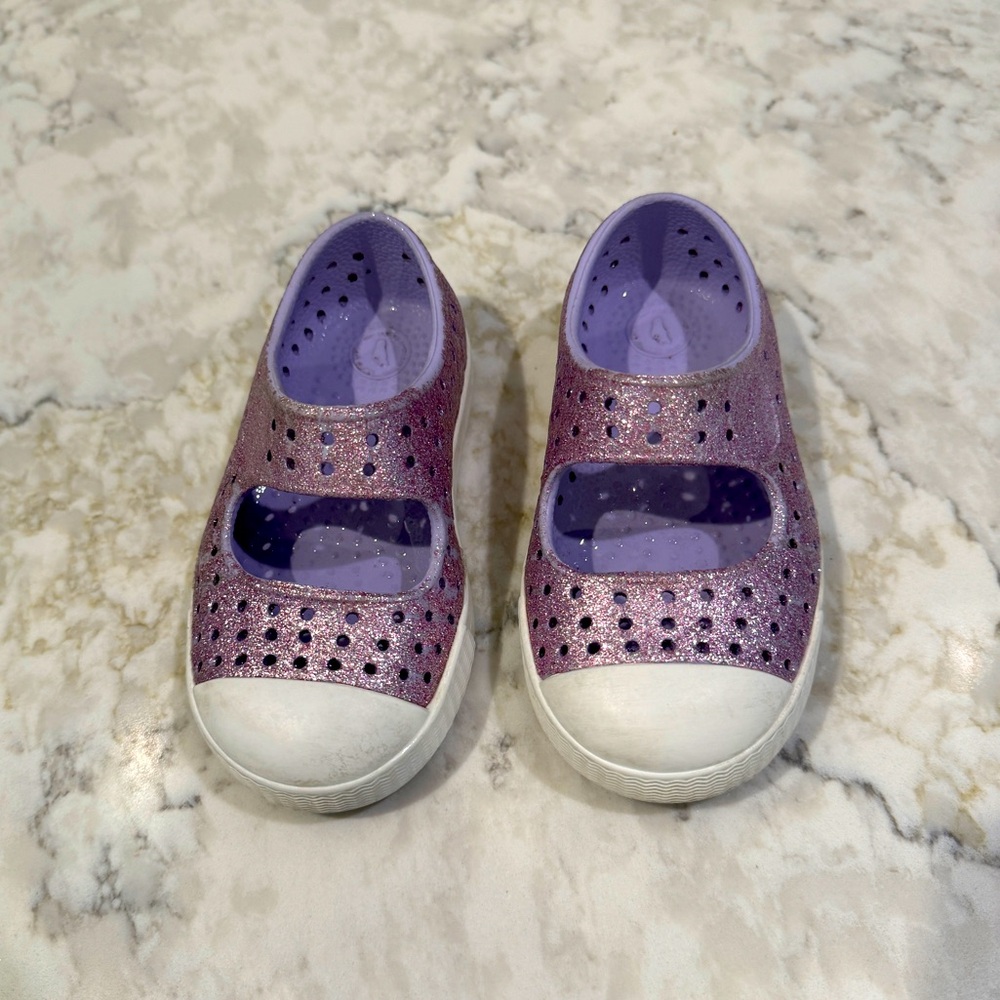Native- lavender glitter toddler size 6